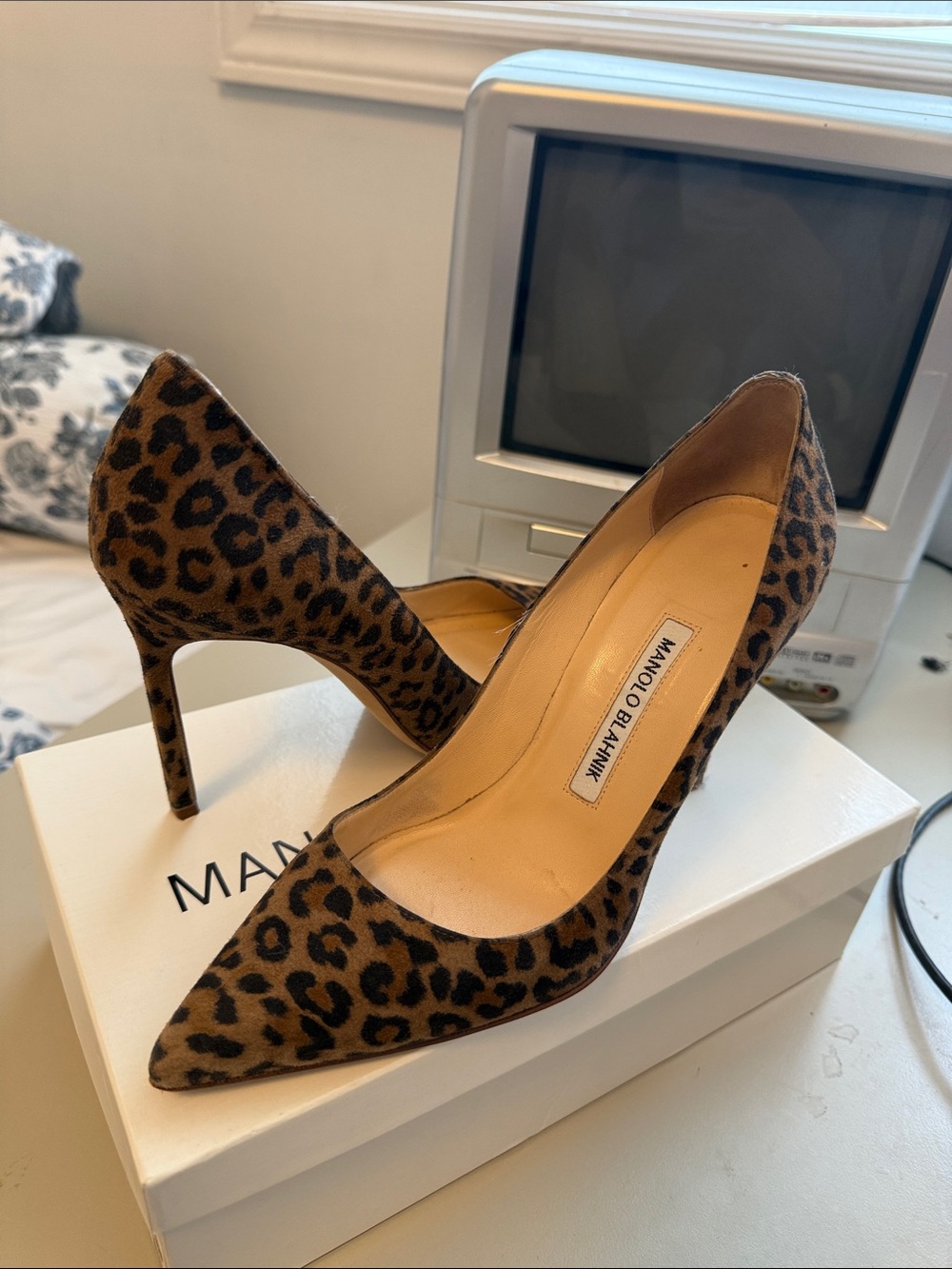 Manolo Blahnik Leopardino BB105 36.5